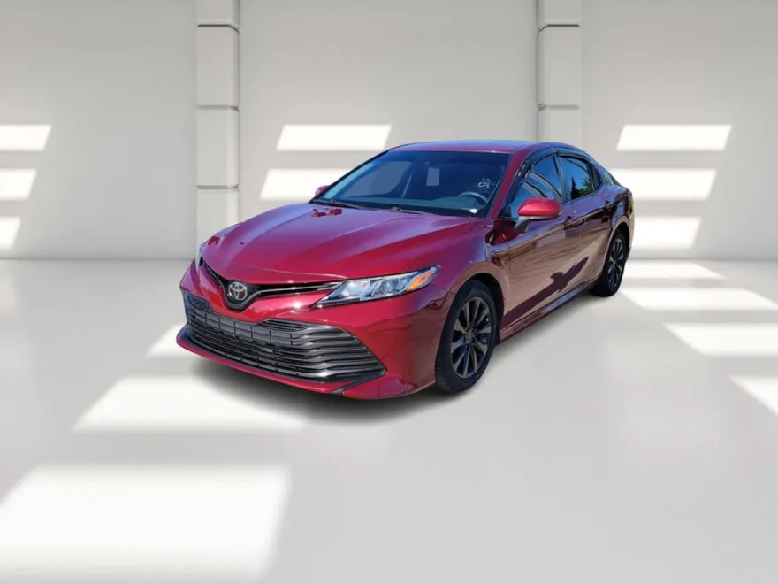 2020 Toyota Camry LE photo 1