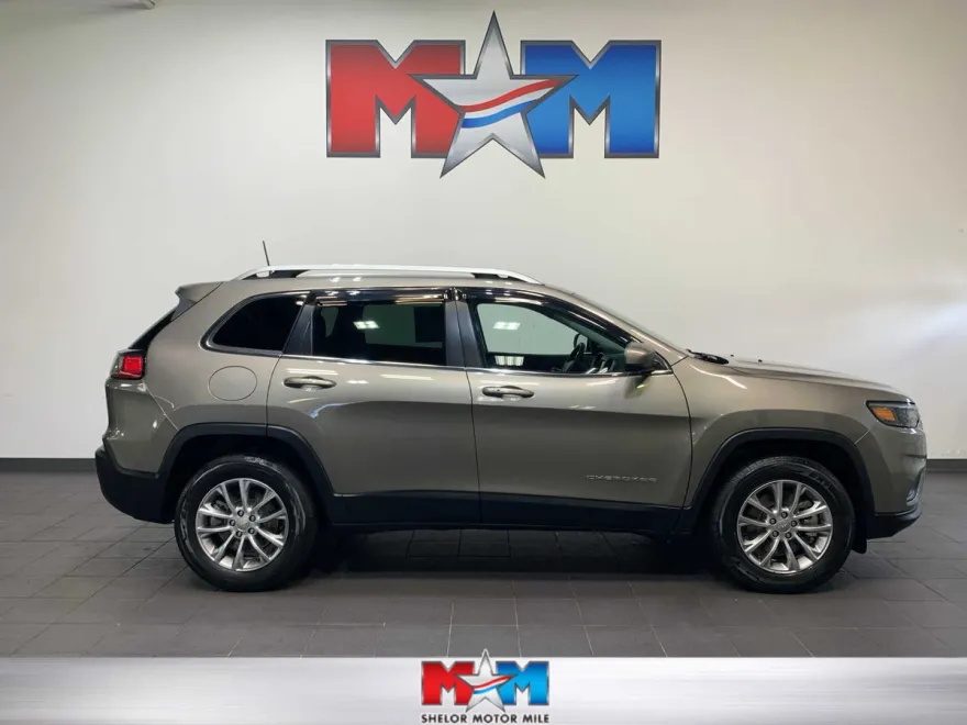 2021 Jeep Cherokee Latitude Lux photo 1