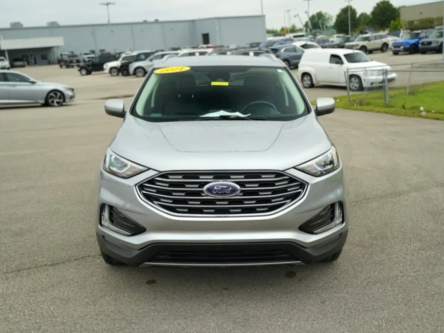 2021 Ford Edge SEL photo 1