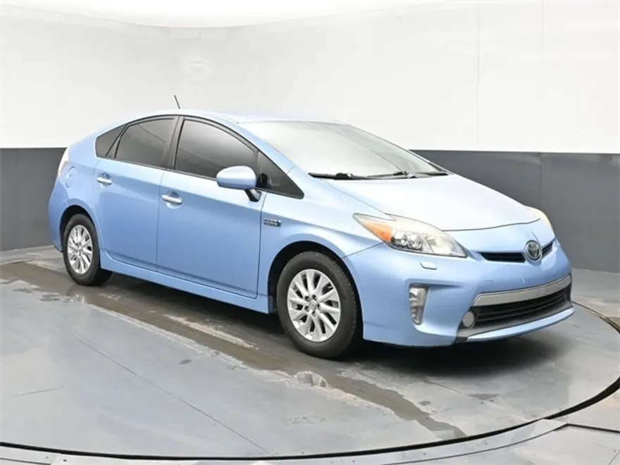 2012 Toyota Prius Plug-in Advanced photo 1