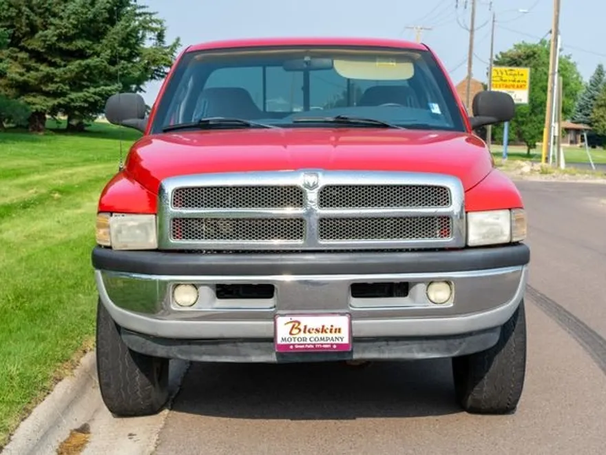 2000 Dodge Ram ST photo 2