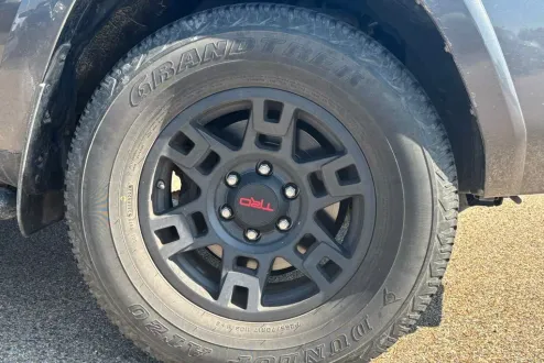 2020 Toyota 4Runner SR5 photo 1