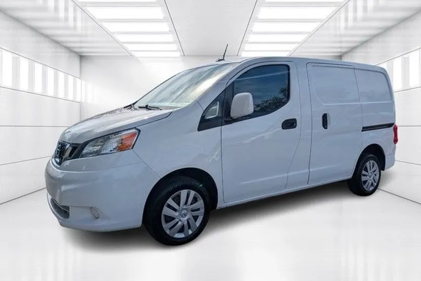 2020 Nissan NV200 SV photo 1