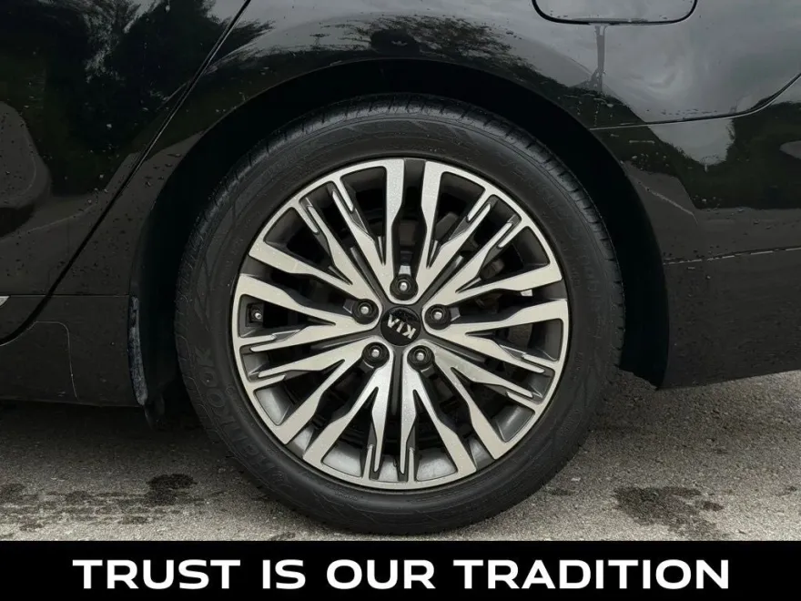 2020 Kia Cadenza Technology photo 1
