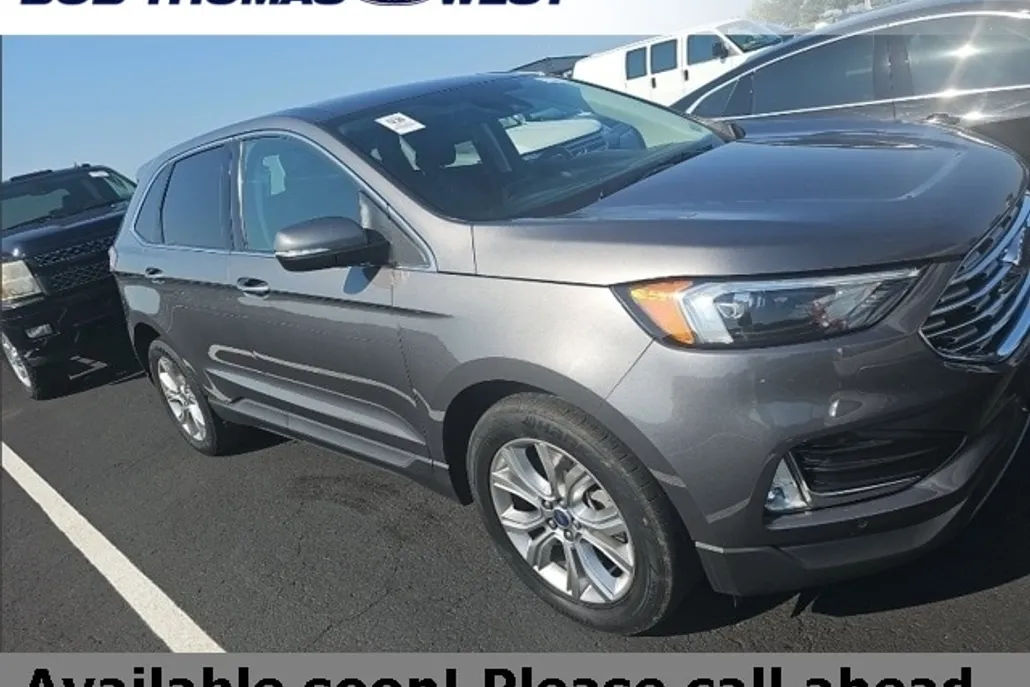 2022 Ford Edge Titanium photo 1