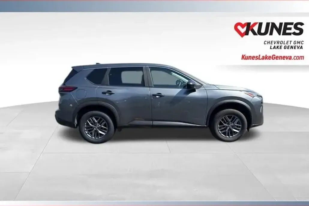 2024 Nissan Rogue S photo 1