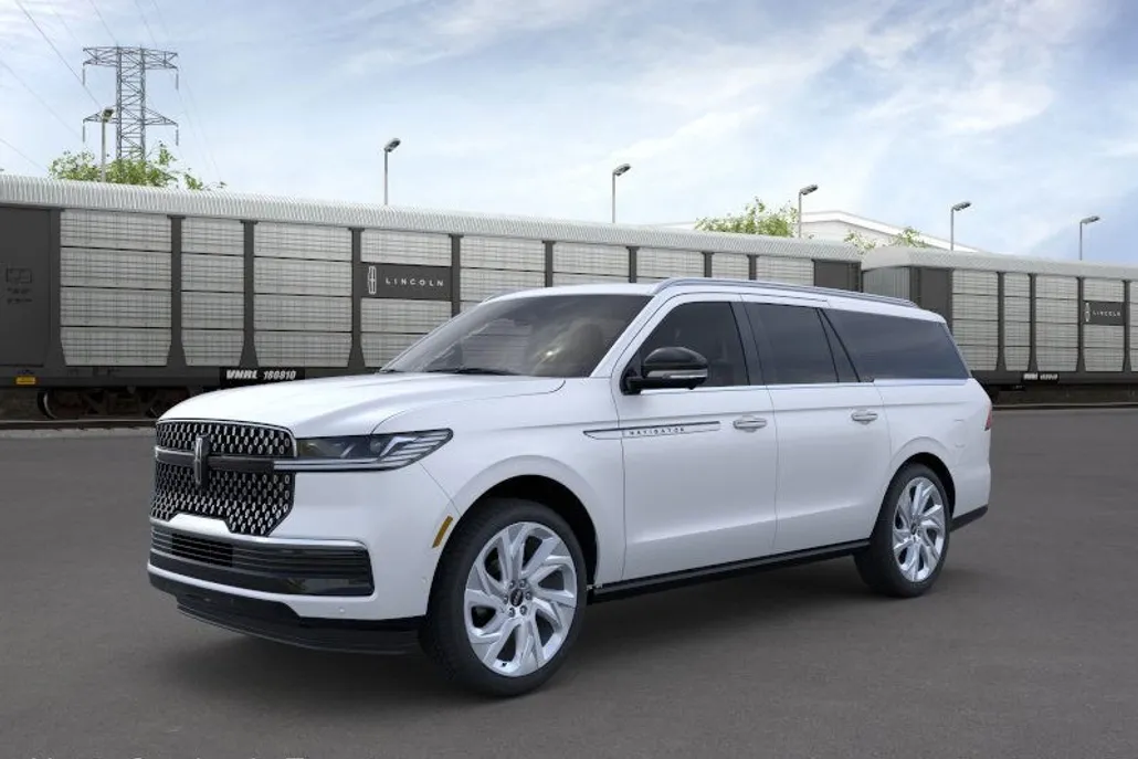 2025 Lincoln Navigator L Reserve photo 1