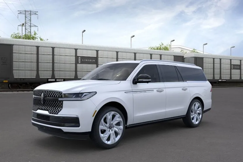 2025 Lincoln Navigator L Reserve photo 1