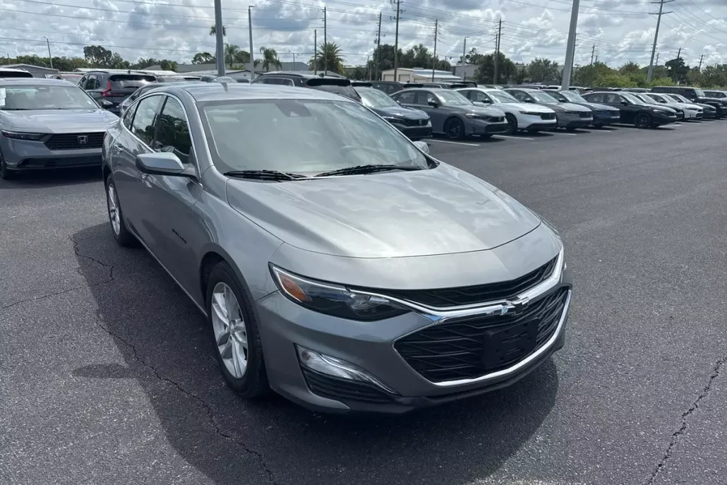 2023 Chevrolet Malibu RS photo 1