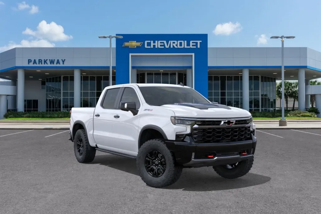 2025 Chevrolet Silverado 1500 ZR2 photo 1