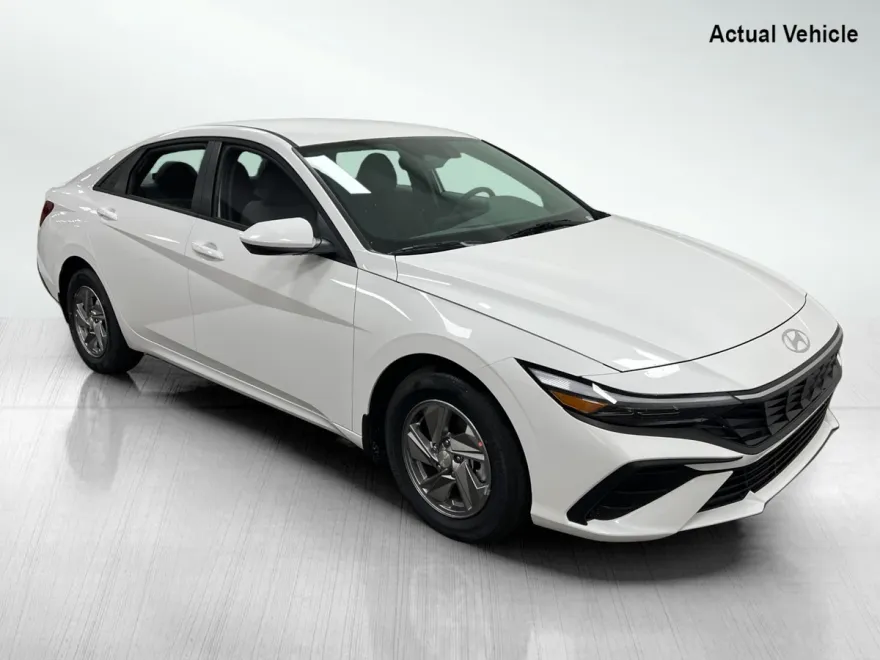 2025 Hyundai Elantra SE photo 1