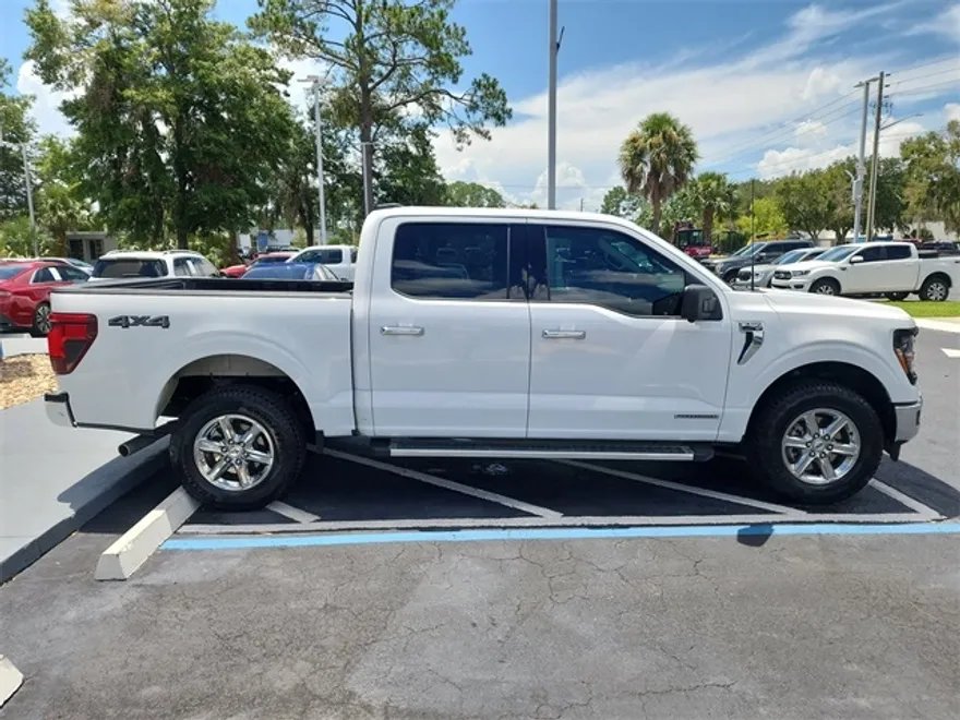2024 Ford F-150 XLT photo 1