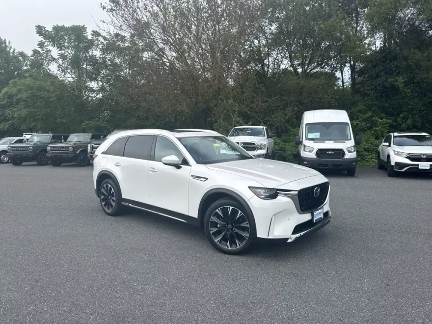 2024 Mazda CX-90 Premium photo 1