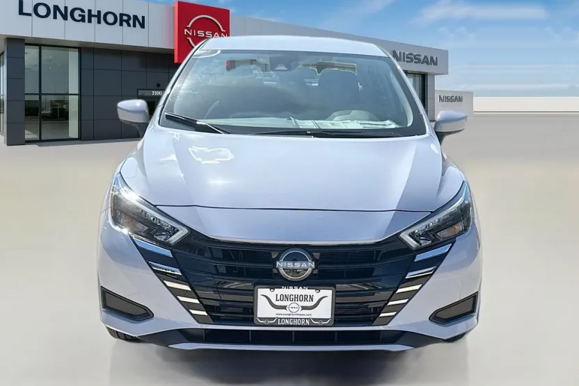 2025 Nissan Versa SV photo 1