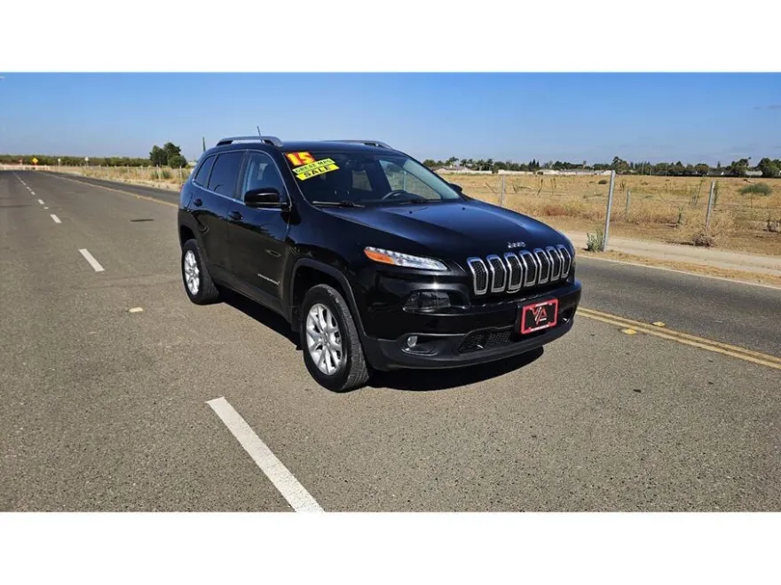 2015 Jeep Cherokee Latitude photo 1