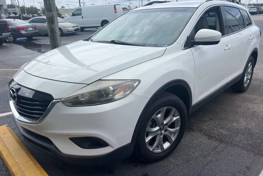 2014 Mazda CX-9 Touring photo 1