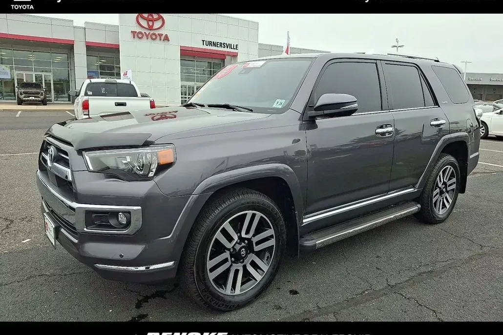2023 Toyota 4Runner Limited photo 1
