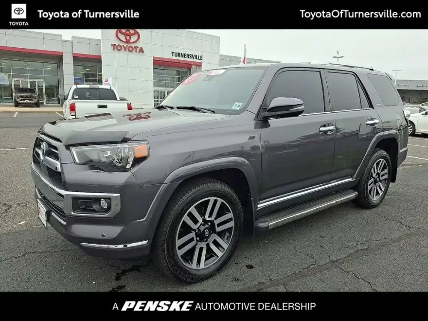 2023 Toyota 4Runner Limited photo 1