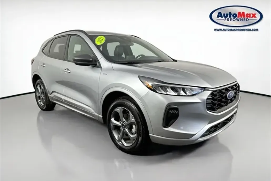 2023 Ford Escape ST-Line photo 1