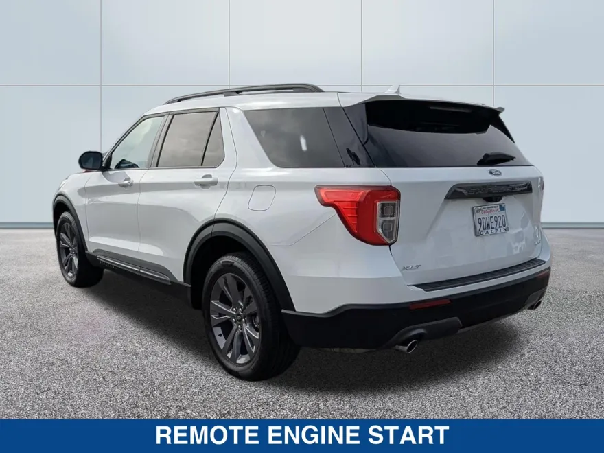 2022 Ford Explorer XLT photo 1