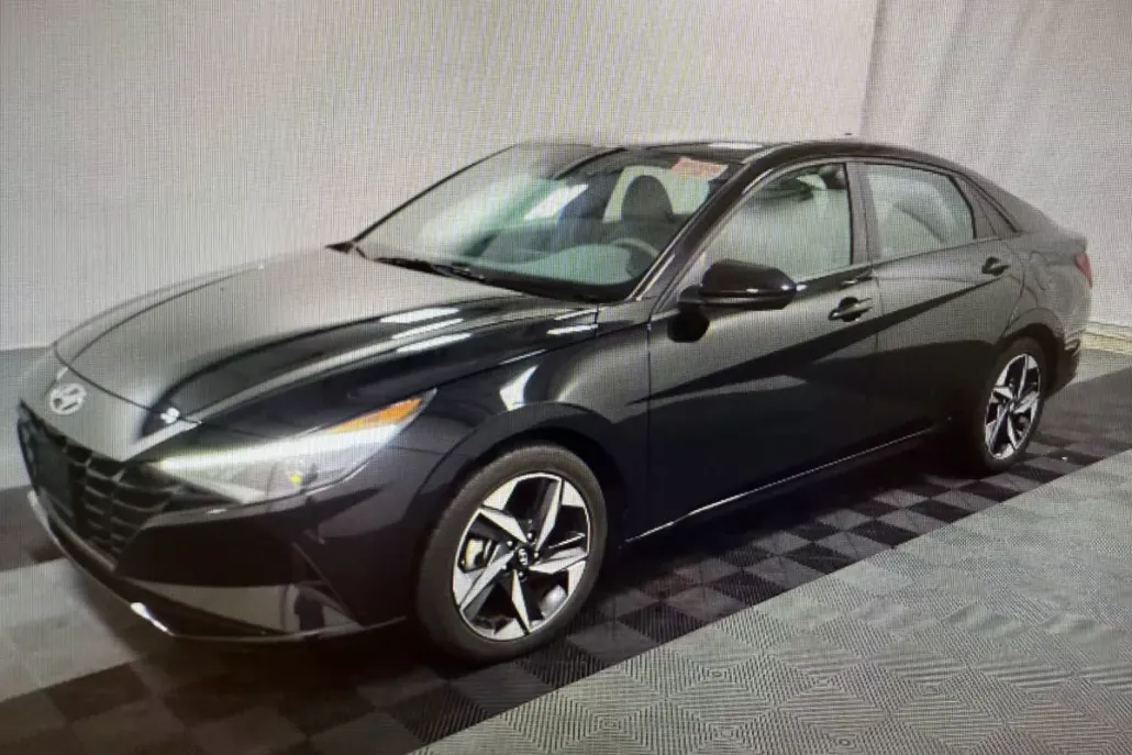 2023 Hyundai Elantra SEL Convenience photo 1