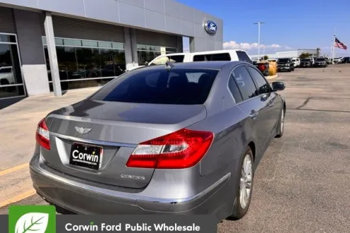 2014 Hyundai Genesis 3.8 photo 3