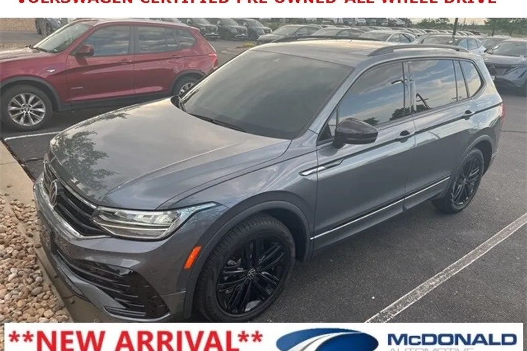 2022 Volkswagen Tiguan SE R-Line Black photo 1