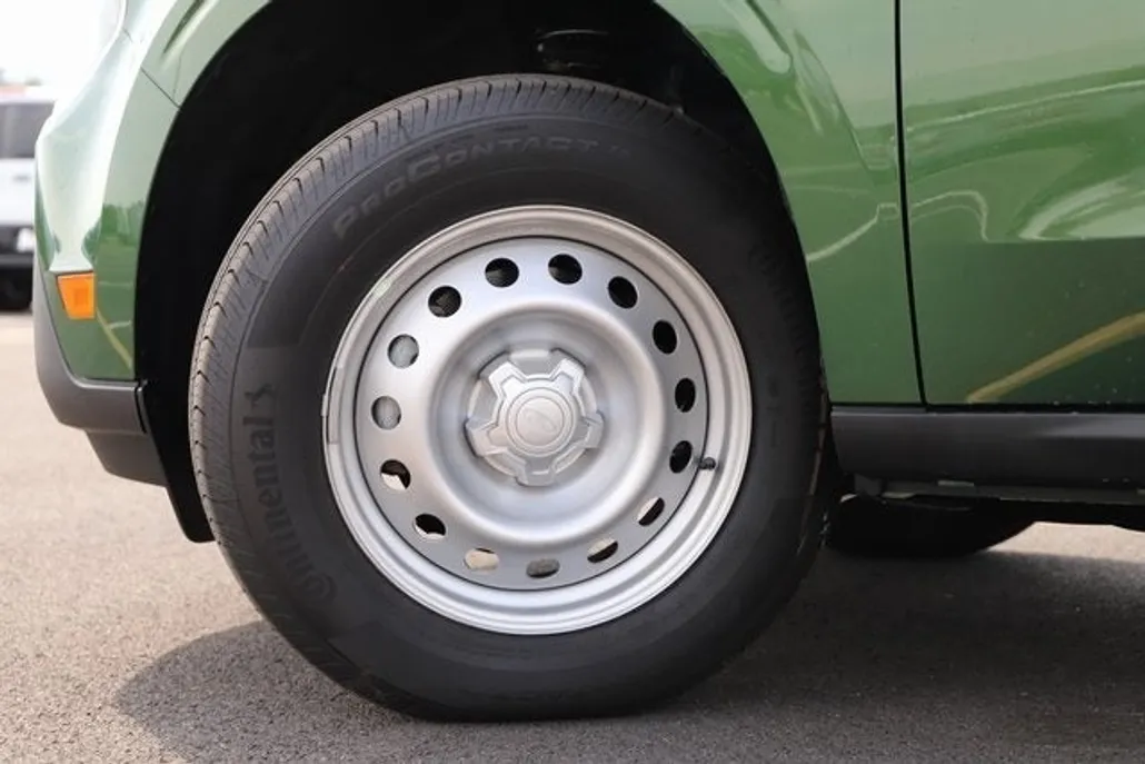 2025 Ford Maverick XL photo 1