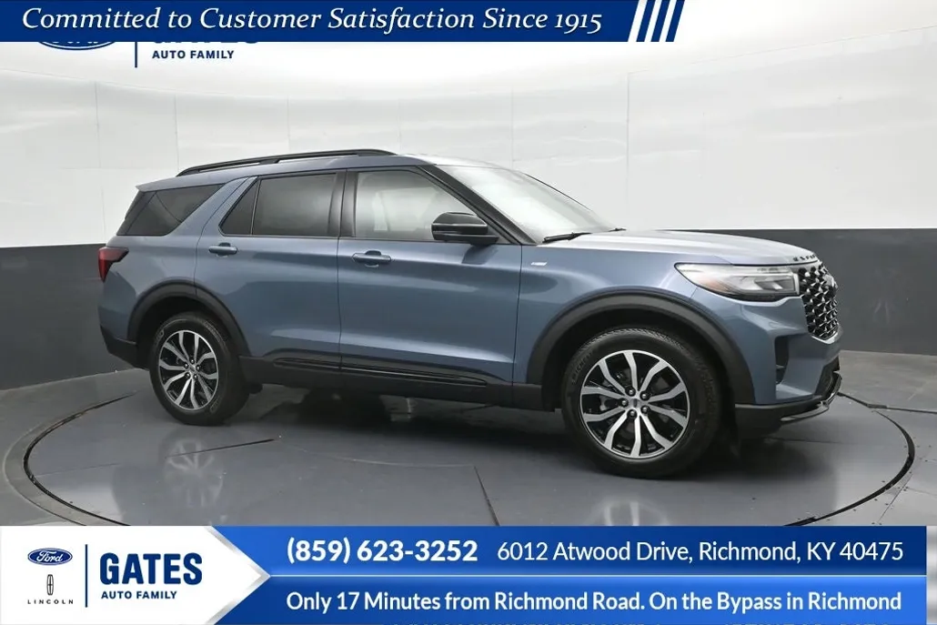 2025 Ford Explorer ST-Line photo 1