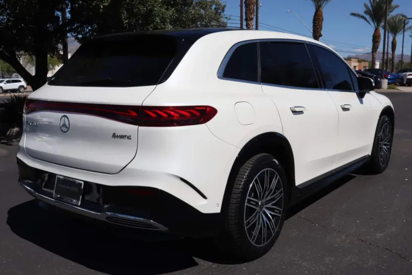 2023 Mercedes Benz EQS SUV 580 4MATIC photo 1