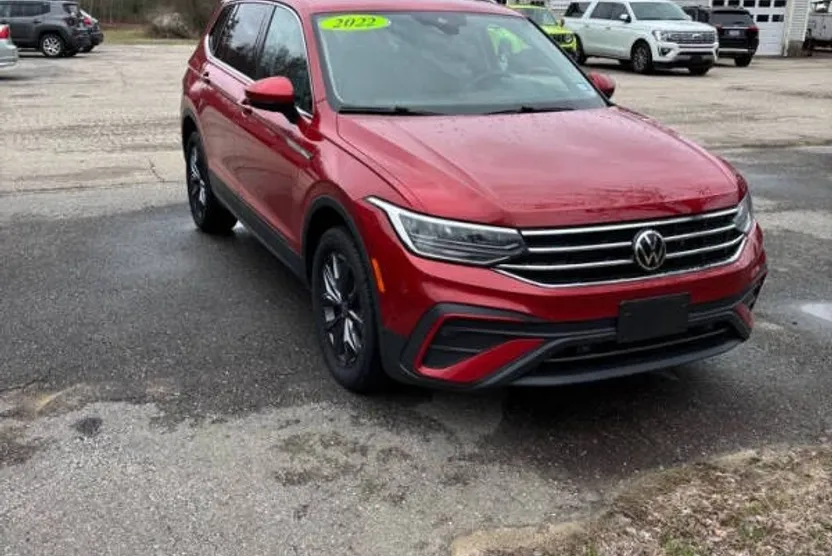 2022 Volkswagen Tiguan SE photo 1
