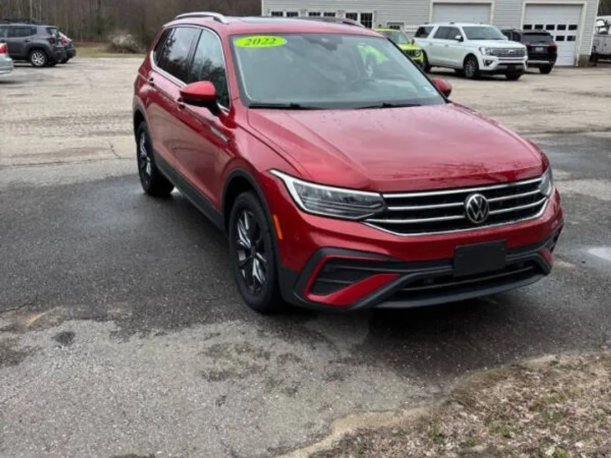 2022 Volkswagen Tiguan SE photo 1