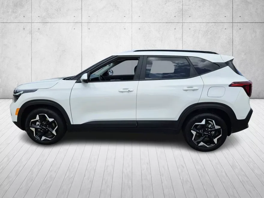 2025 Kia Seltos S photo 1