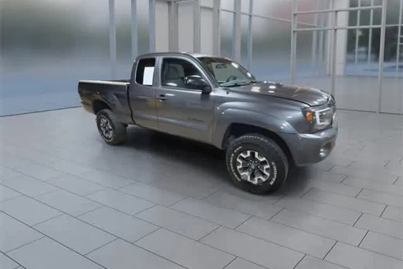 2011 Toyota Tacoma Base V6 photo 1