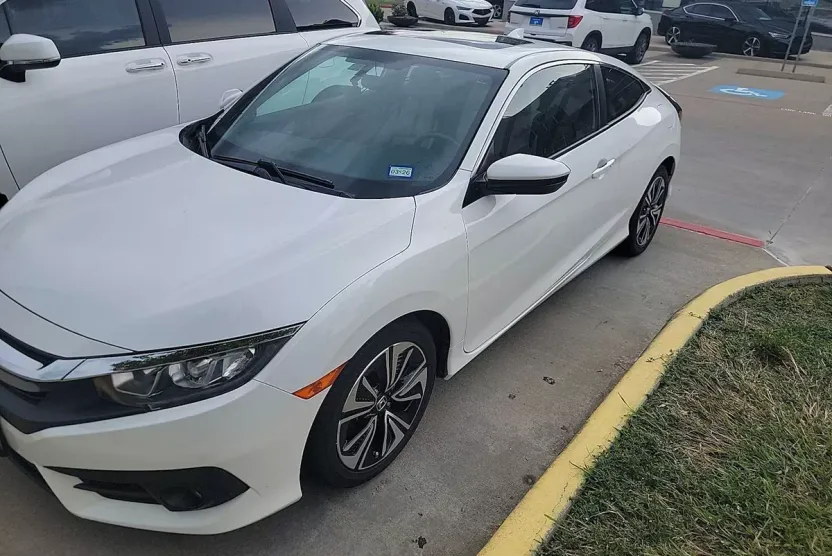 2018 Honda Civic EX-T photo 1