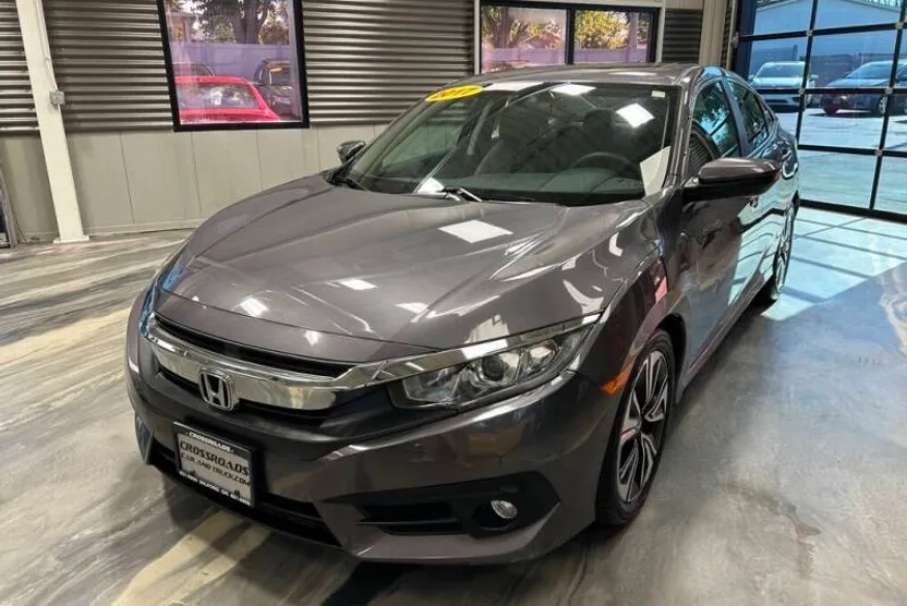 2017 Honda Civic EX-T photo 1