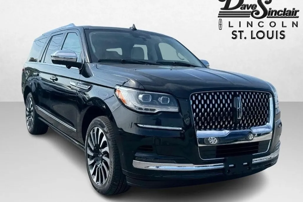 2024 Lincoln Navigator Black Label photo 1