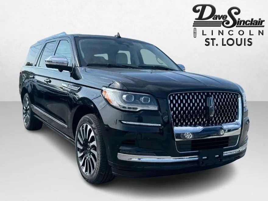 2024 Lincoln Navigator Black Label photo 1