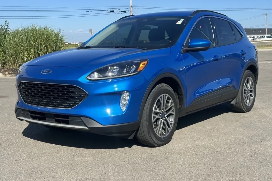 2020 Ford Escape SEL photo 1