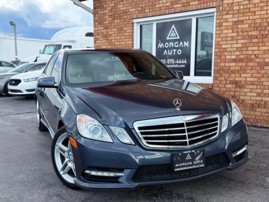 2013 Mercedes Benz E 350 4MATIC Sedan photo 1