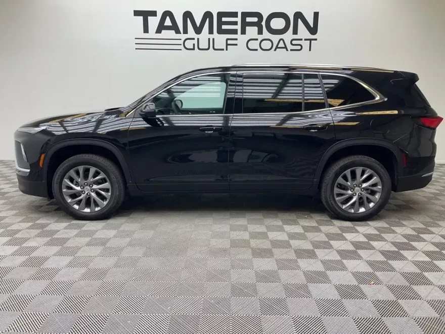 2025 Buick Enclave Preferred photo 1