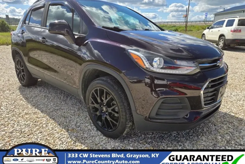 2021 Chevrolet Trax LT photo 1