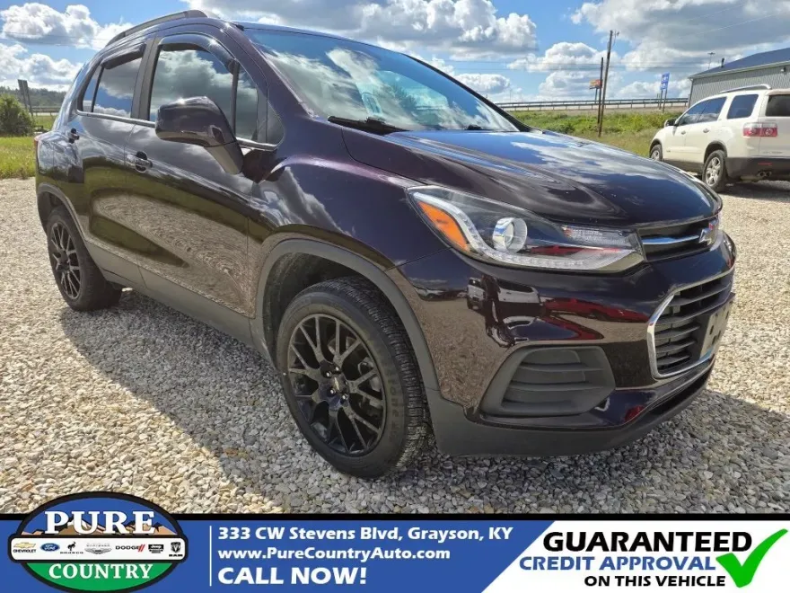 2021 Chevrolet Trax LT photo 1