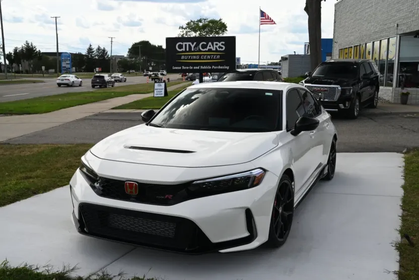 2024 Honda Civic Type R photo 1