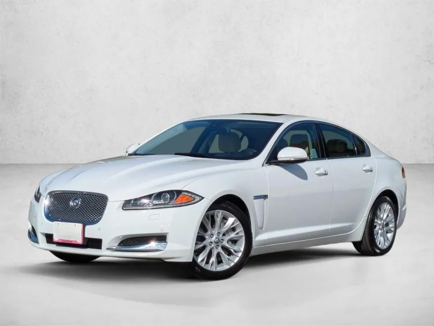 2013 Jaguar XF 3.0 photo 1
