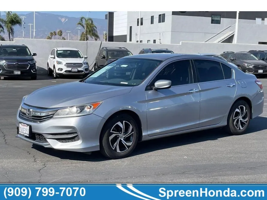 2017 Honda Accord LX photo 1