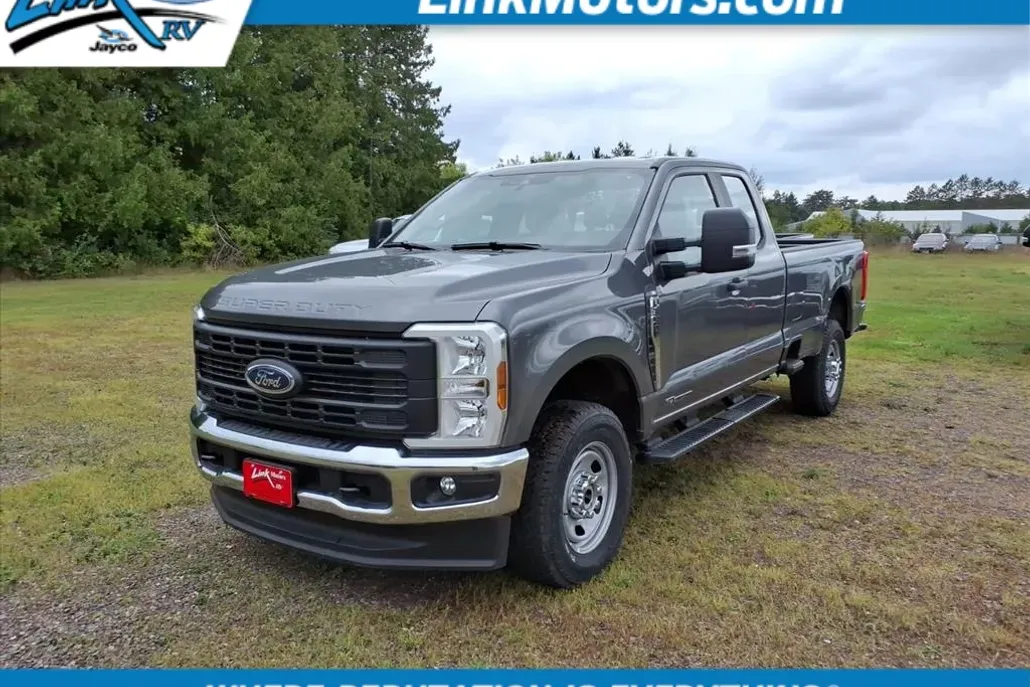 2025 Ford F-350 XL photo 1