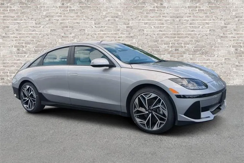 2025 Hyundai Ioniq 6 SEL photo 1