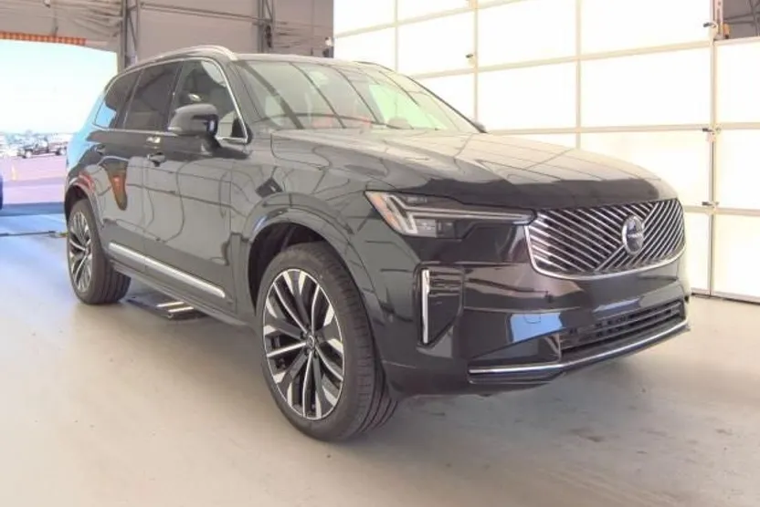 2025 Volvo XC90 Plus photo 1
