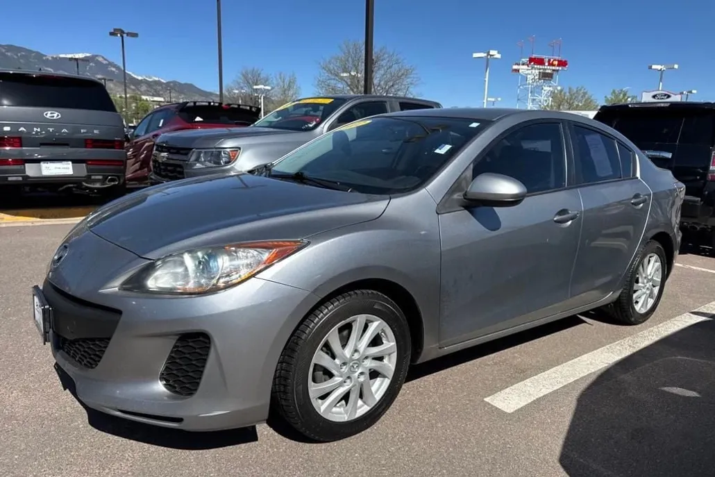 2012 Mazda Mazda3 Touring photo 1